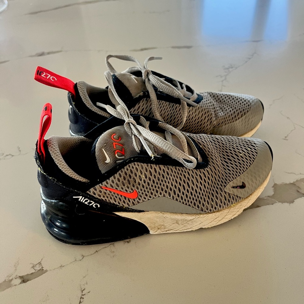 Youth boys Nike Air Max 270. Size 13C